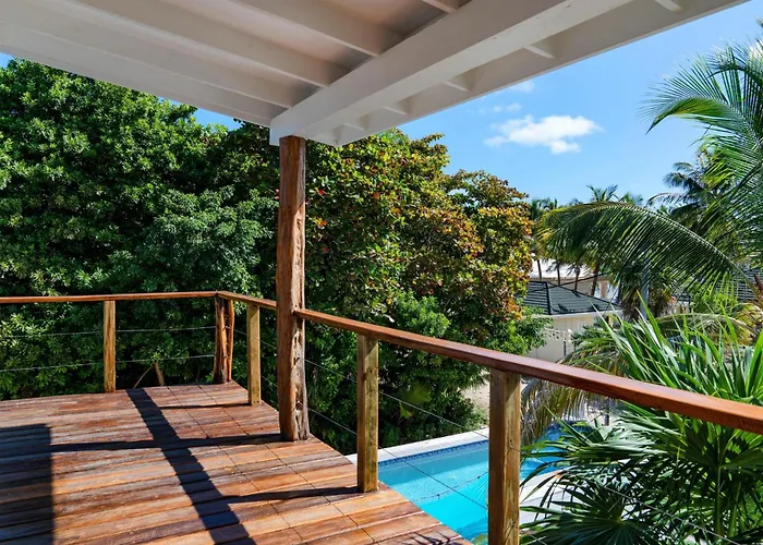 Three By The Sea By Floreo Holiday home