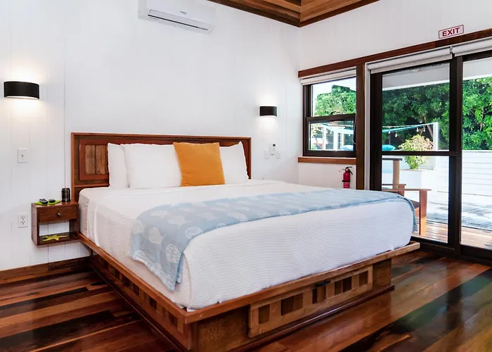 Three By The Sea By Floreo Holiday home *