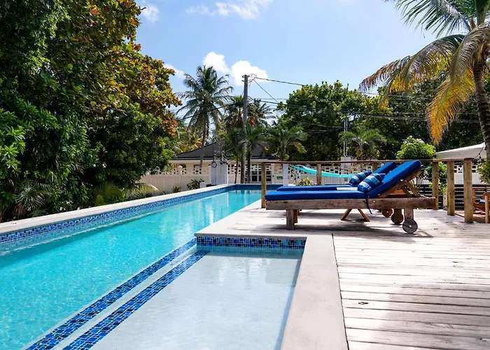 Three By The Sea By Floreo Holiday home *